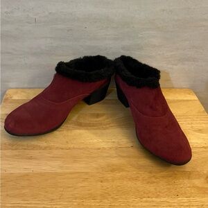 NWT-“Sporto Nan Wine Leather Suede & Black Faux Fur Mule".